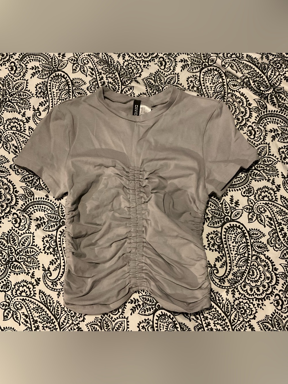 Gray Cropped Top Size Small by Divided Like New!